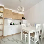 מלון דירות The Paradise פרימורסקו