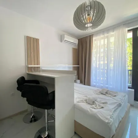 The Paradise Приморско