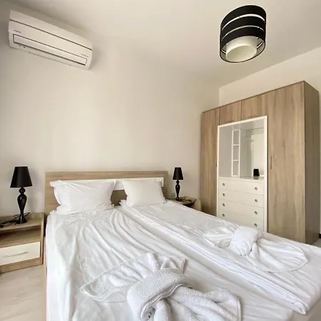 Апартхотел The Paradise 3*