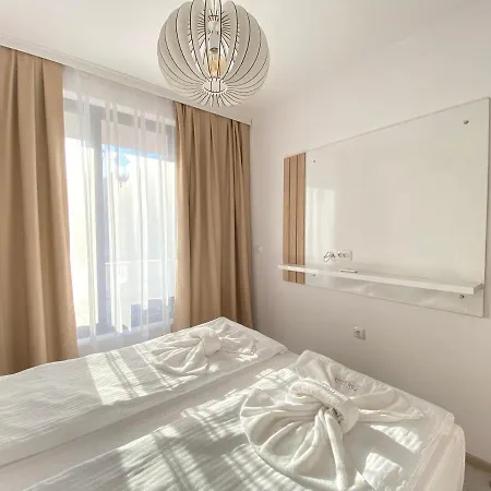 Апартхотел The Paradise Приморско