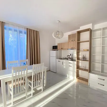 Апартхотел The Paradise 3*